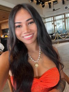 Thai Frau Phuket June